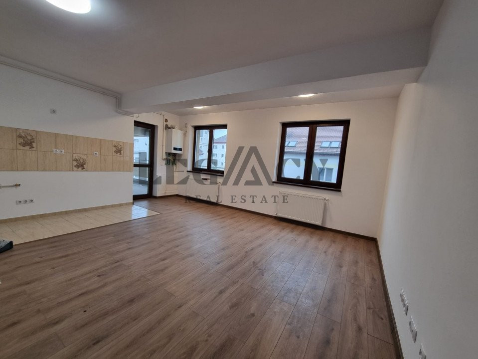 Apartament 3 camere - De Inchiriat - Zona Strand